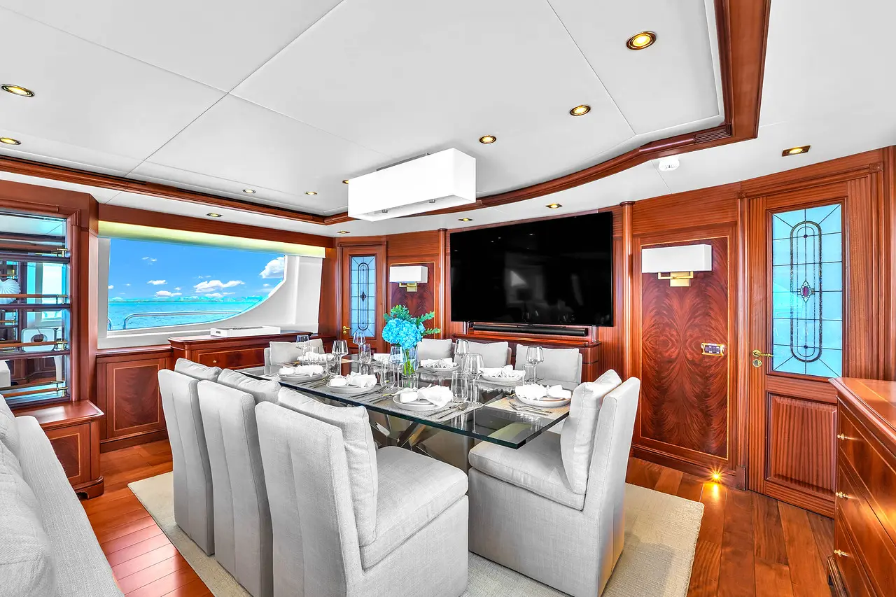 105′ Azimut Sport + Water Toy
