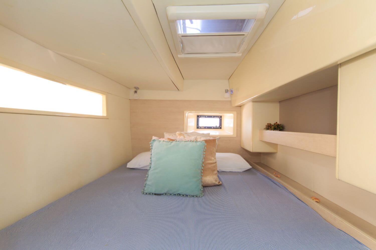 43' Leopard yacht charter in Cartagena, Colombia