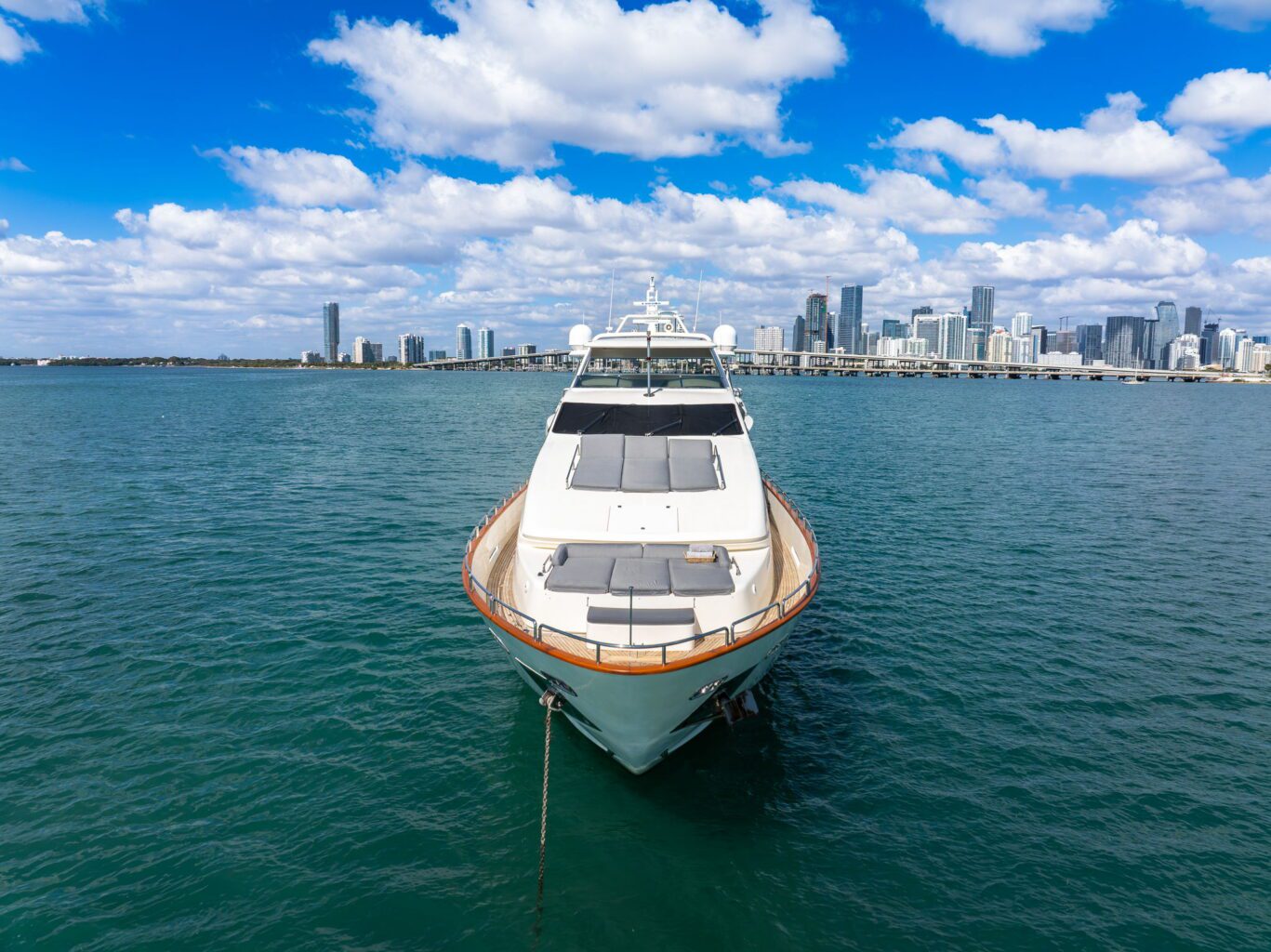 105′ Azimut Babieca + Jacuzzi
