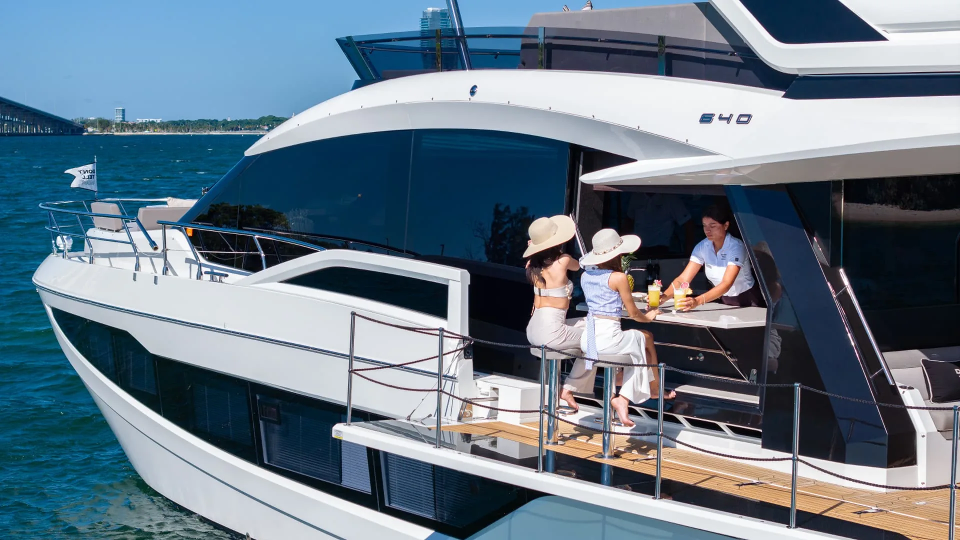 68′ Galeon exterior and fold-out balcony