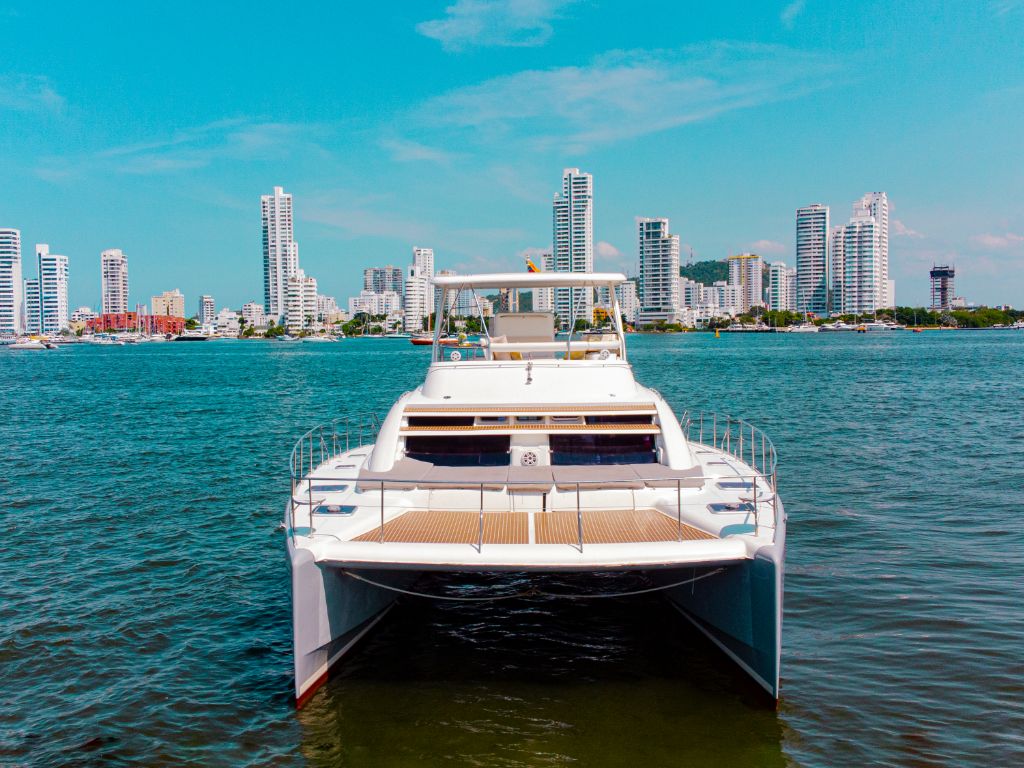 47' Leopard yacht charter in Cartagena, Colombia