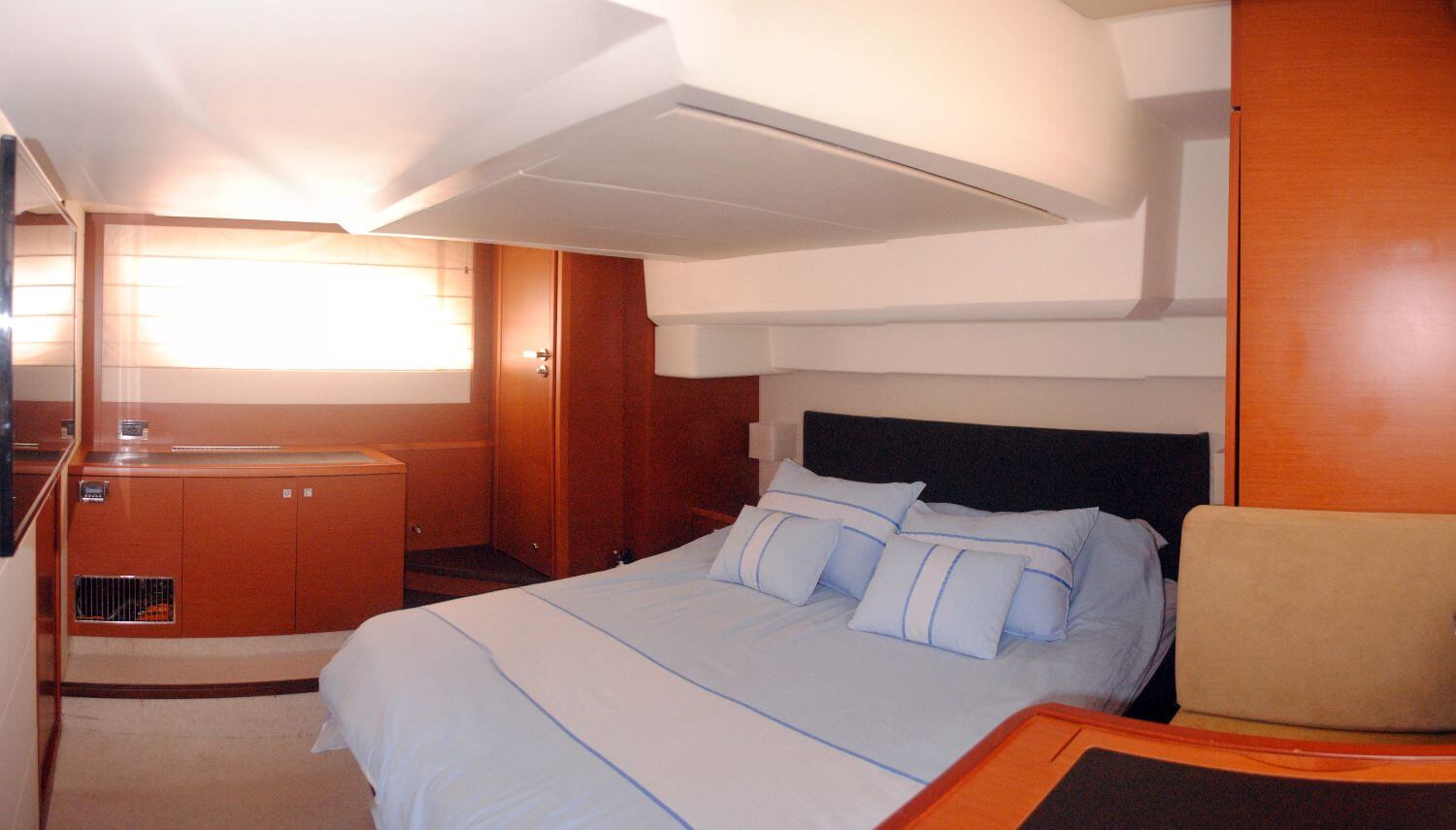 50' Prestige 500 Flybridge yacht charter in Cartagena, Colombia