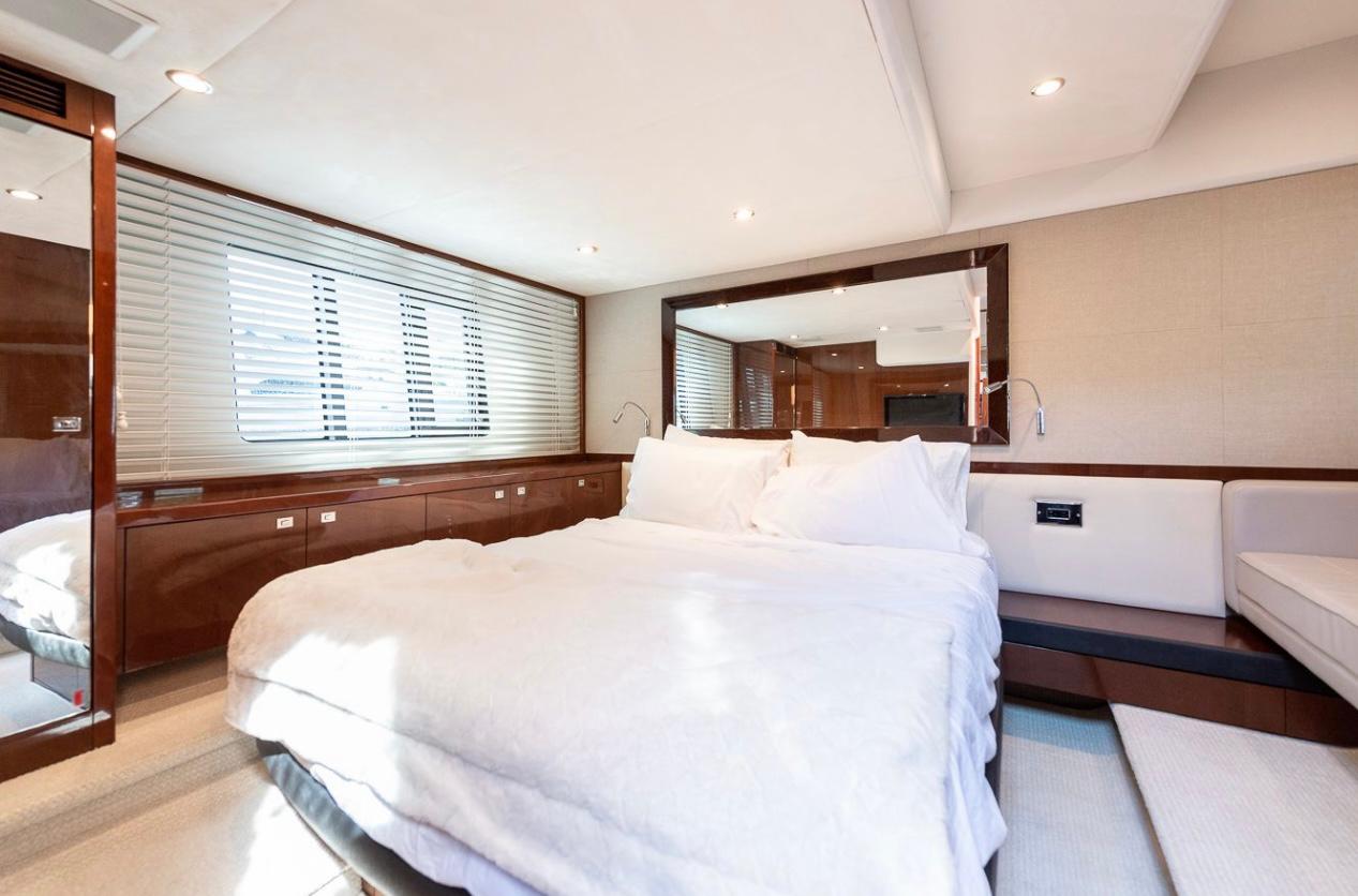 58′ Princess + Water Toys, private yacht charter in Miami