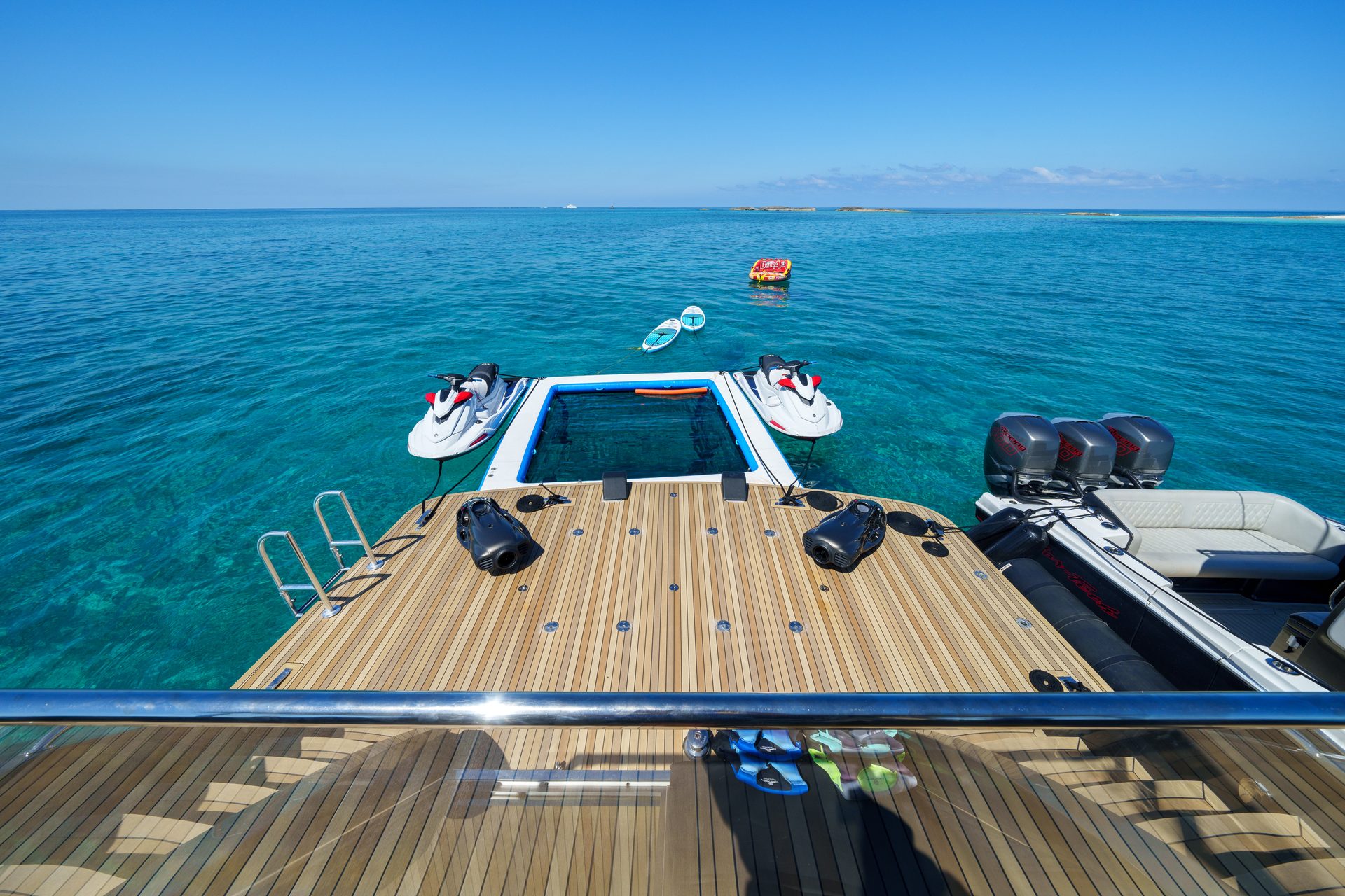 110' Julianne luxury yacht charter in Nassau, Bahamas