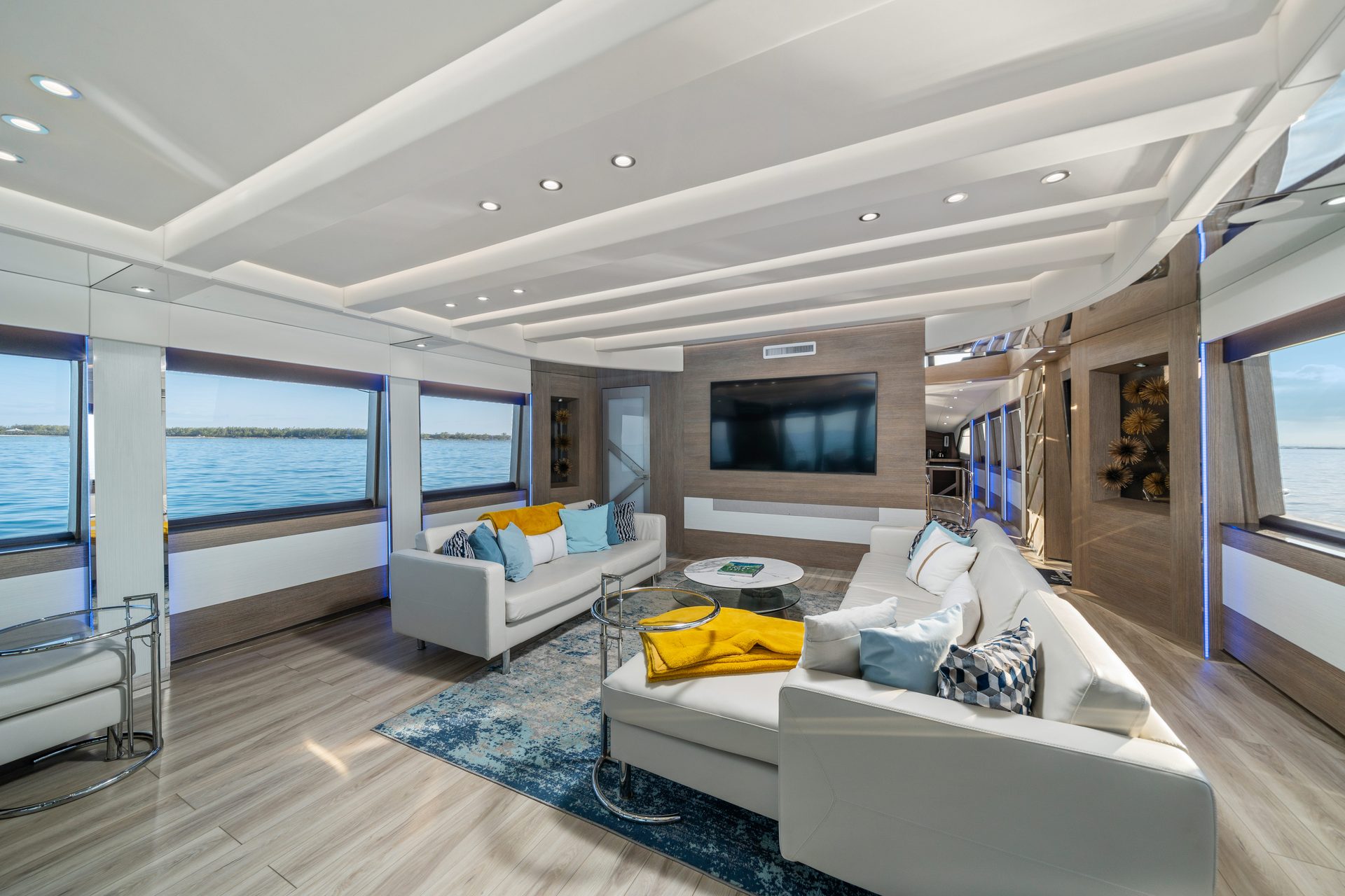 110' Julianne luxury yacht charter in Nassau, Bahamas