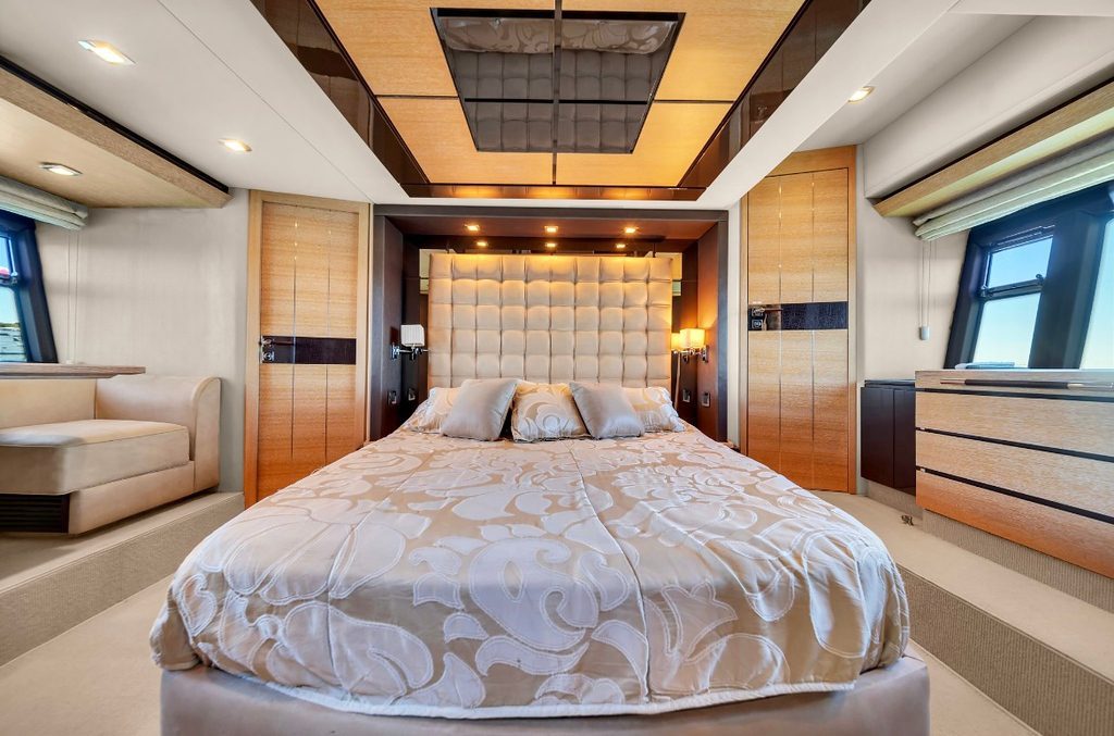 70′ Azimut FB + Jetski 1Hr, private yacht charter in Miami