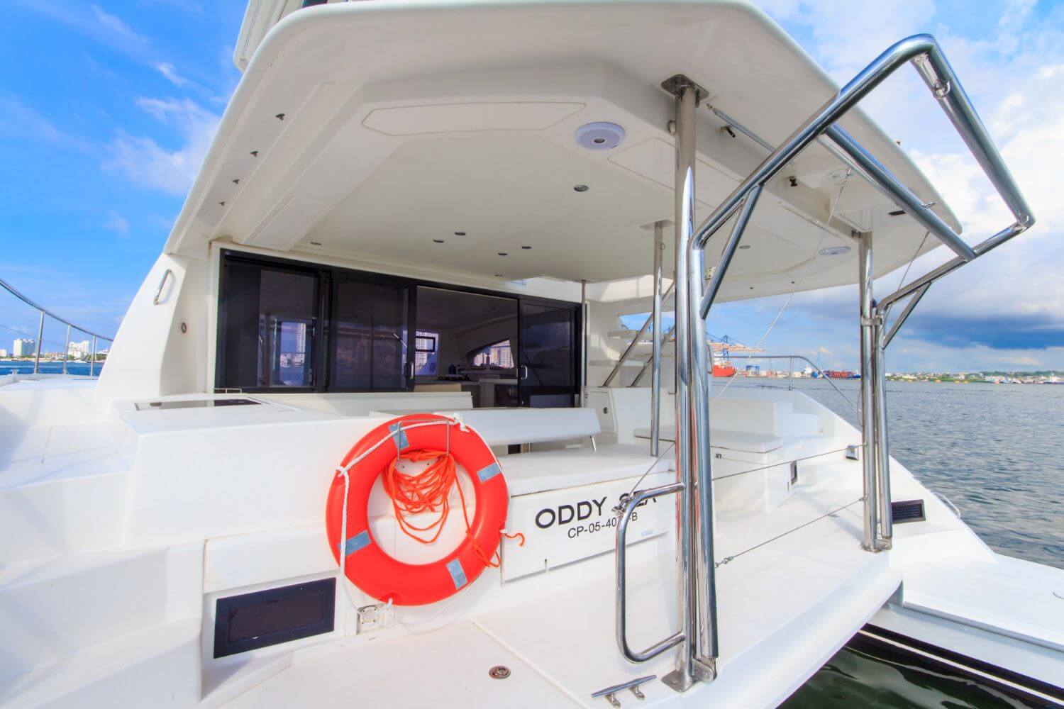 43' Leopard yacht charter in Cartagena, Colombia