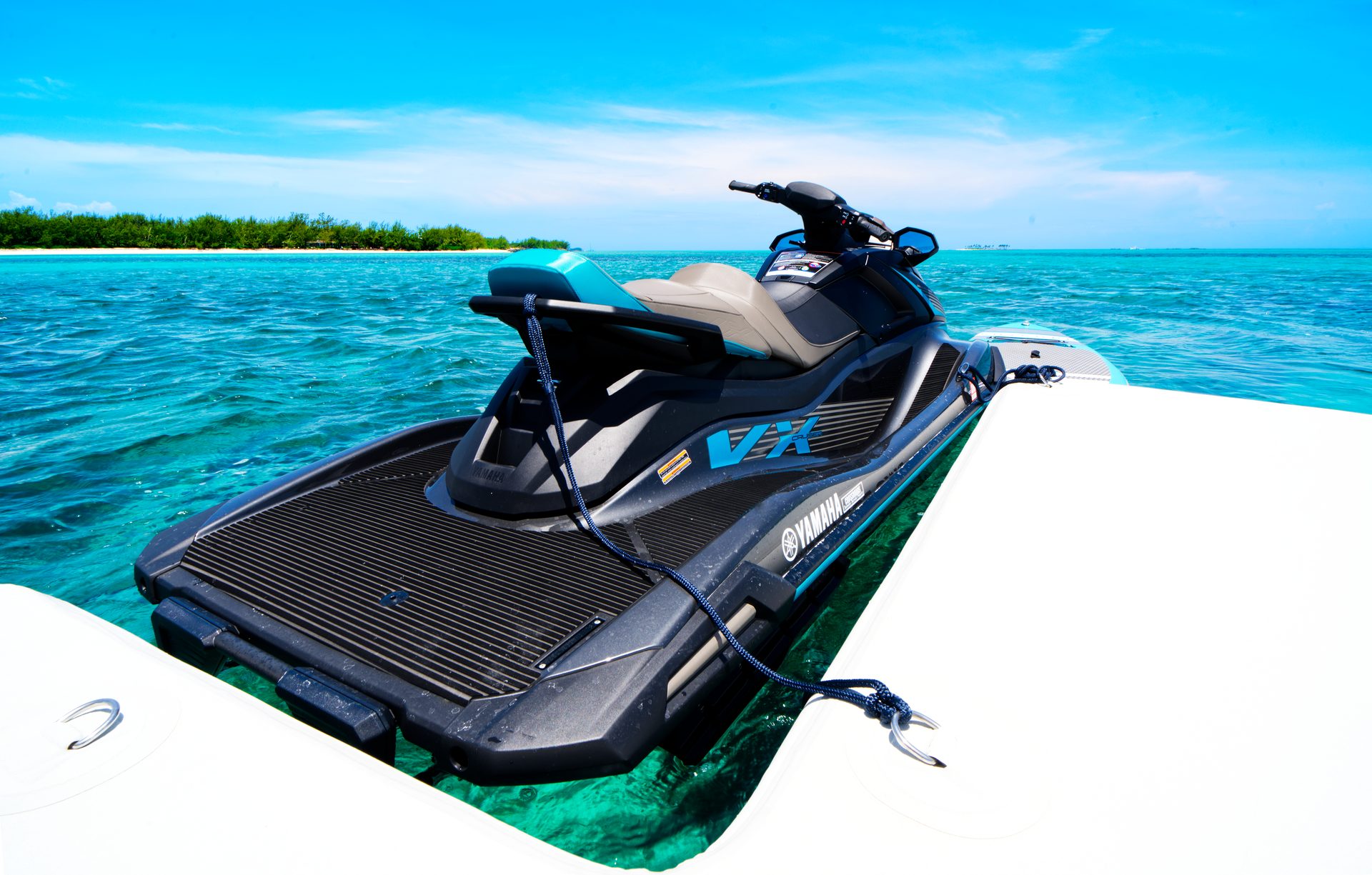 75' Daddy's luxury yacht charter in Nassau, Bahamas