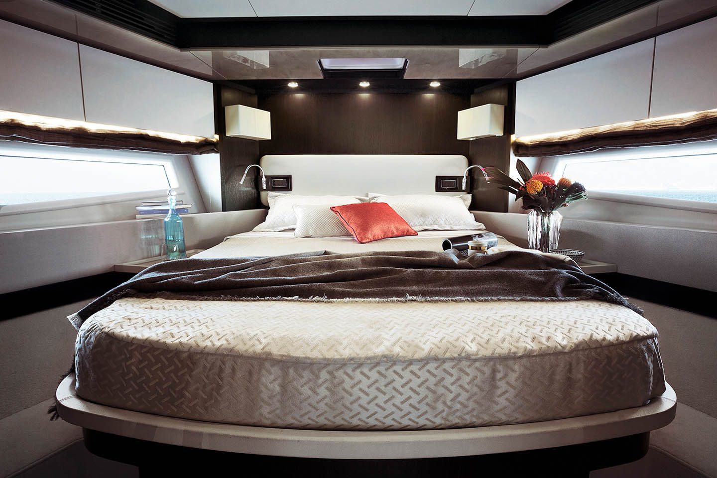 68′ Azimut + Water Toys + Jetski 1Hr, private yacht charter in Miami