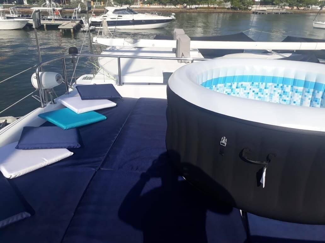 75' Tinitum yacht charter in Cartagena, Colombia