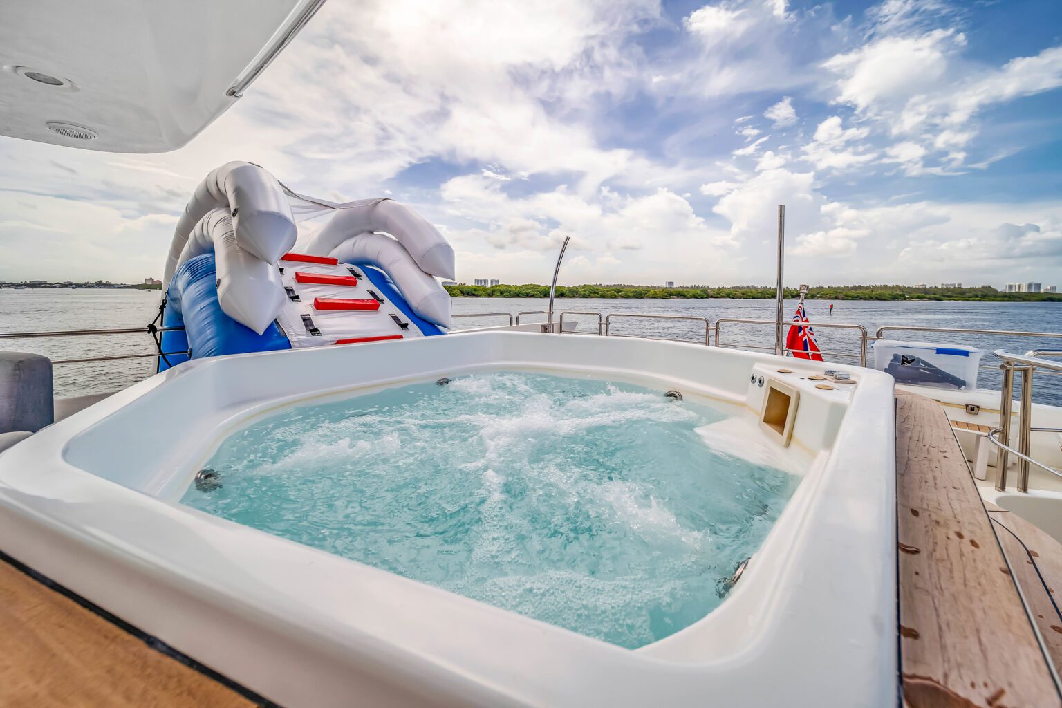 116′ Azimut + Water Toys + Jetski 1Hr