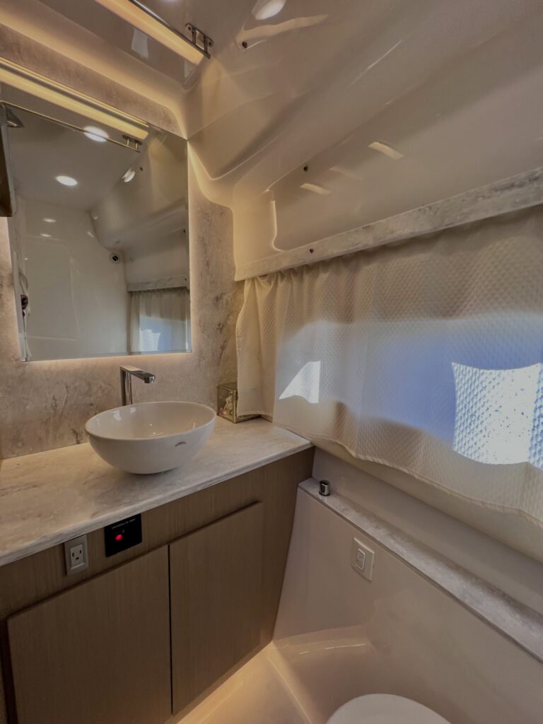 43′ Regal + Water Toys, private yacht charter in Miami