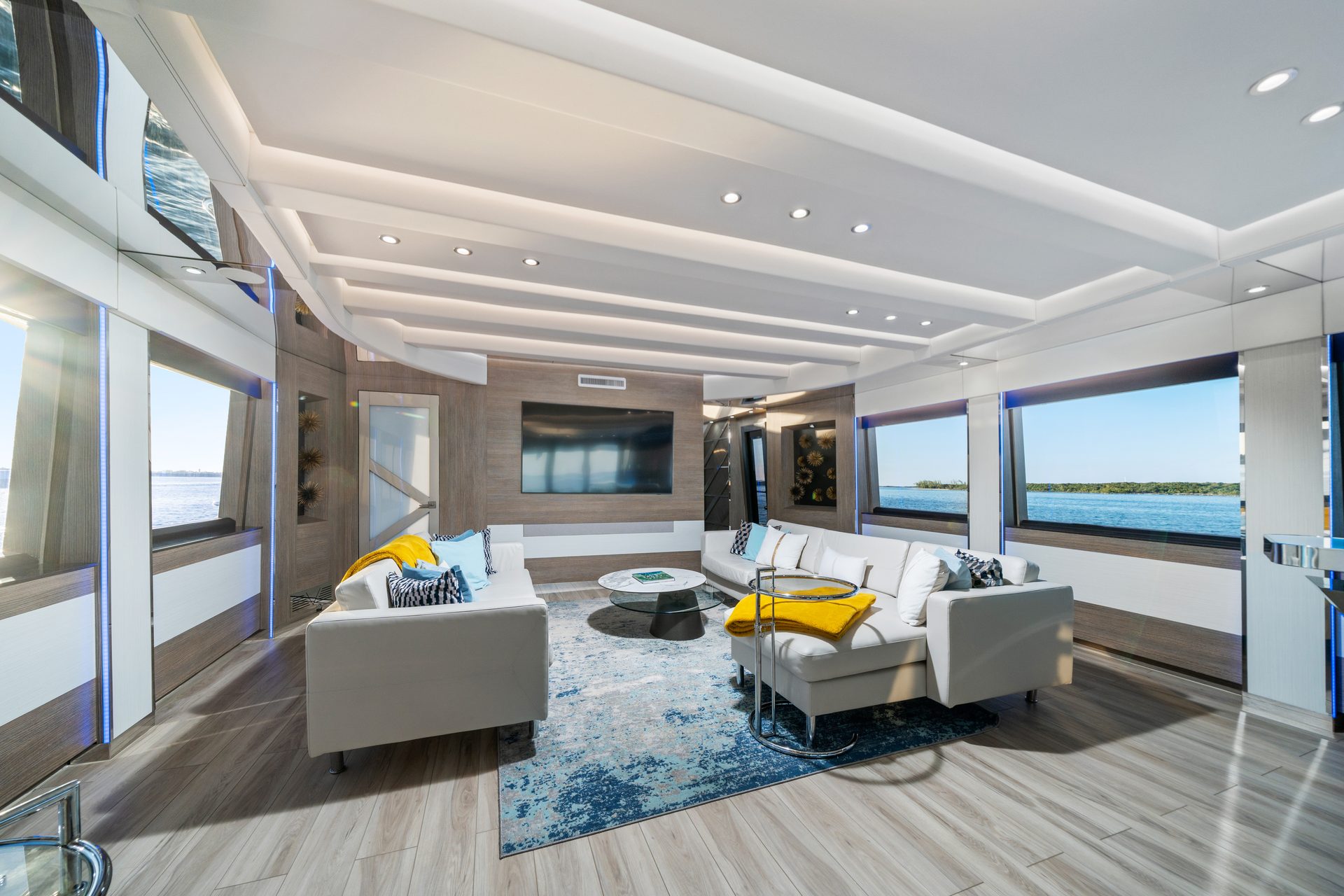 110' Julianne luxury yacht charter in Nassau, Bahamas