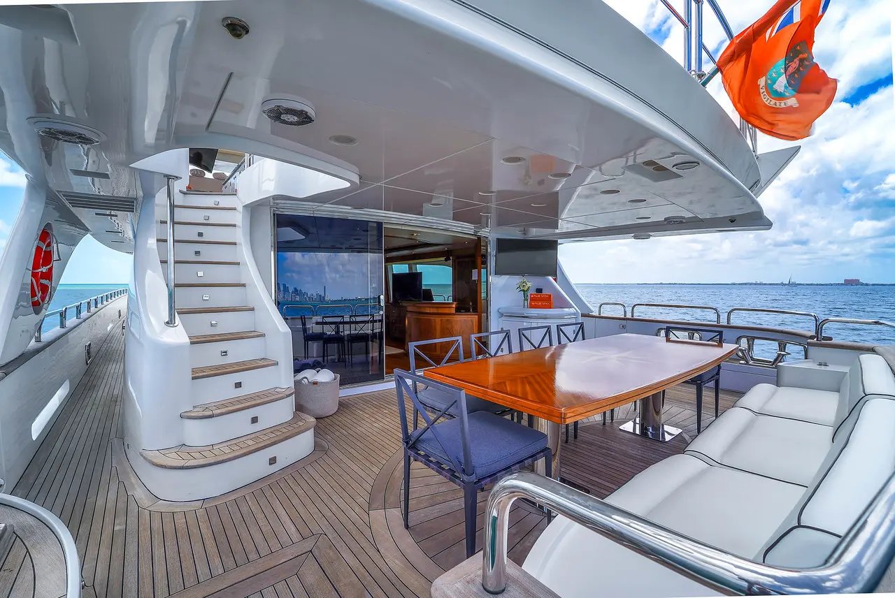 105′ Azimut Sport + Water Toy