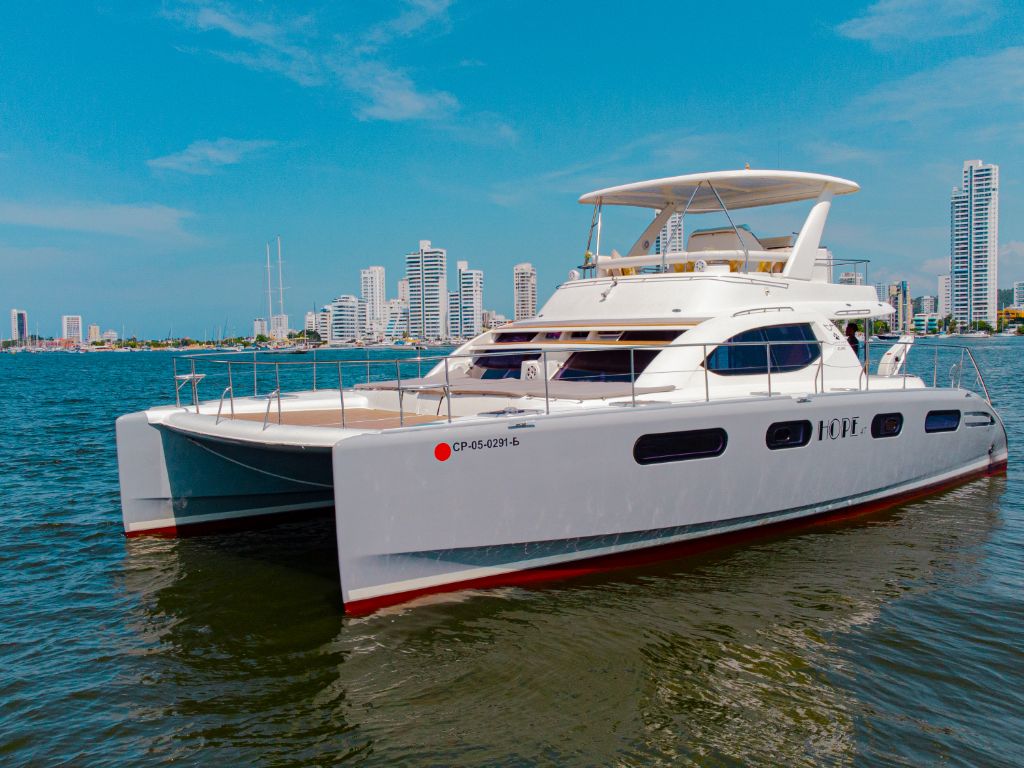 47' Leopard yacht charter in Cartagena, Colombia