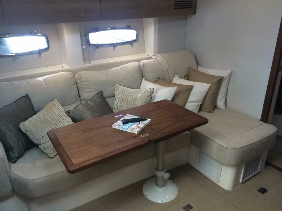 40' Sealine salon with dining table