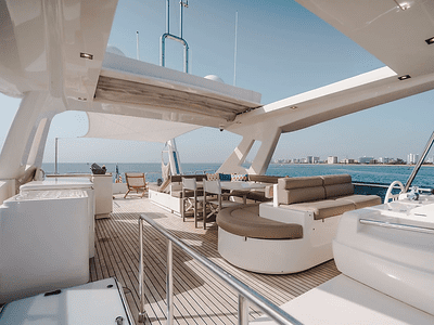 87′ Ferretti + Water Toys, private yacht charter in Miami