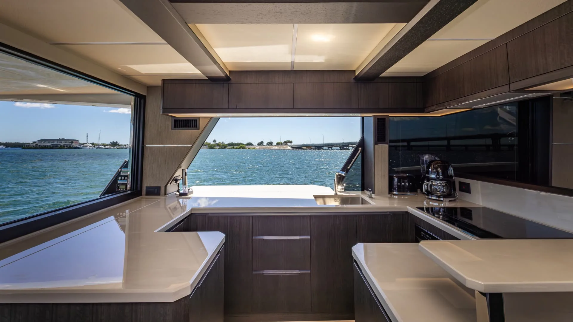 68′ Galeon open galley and bar
