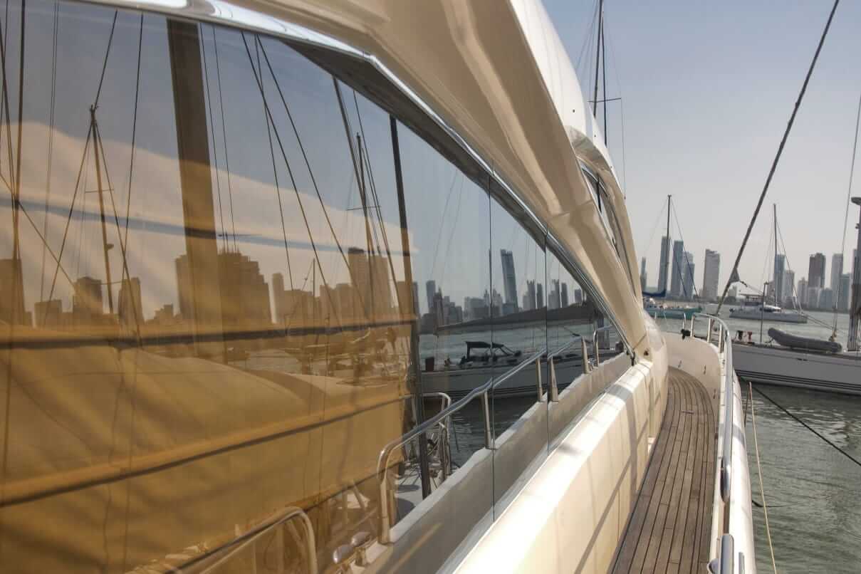 83' Sunseeker Flybridge yacht charter in Cartagena, Colombia