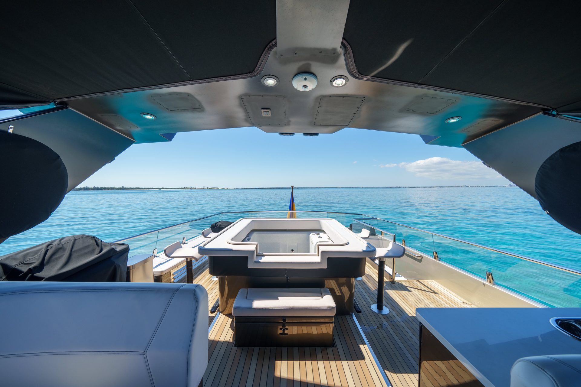 110' Julianne luxury yacht charter in Nassau, Bahamas