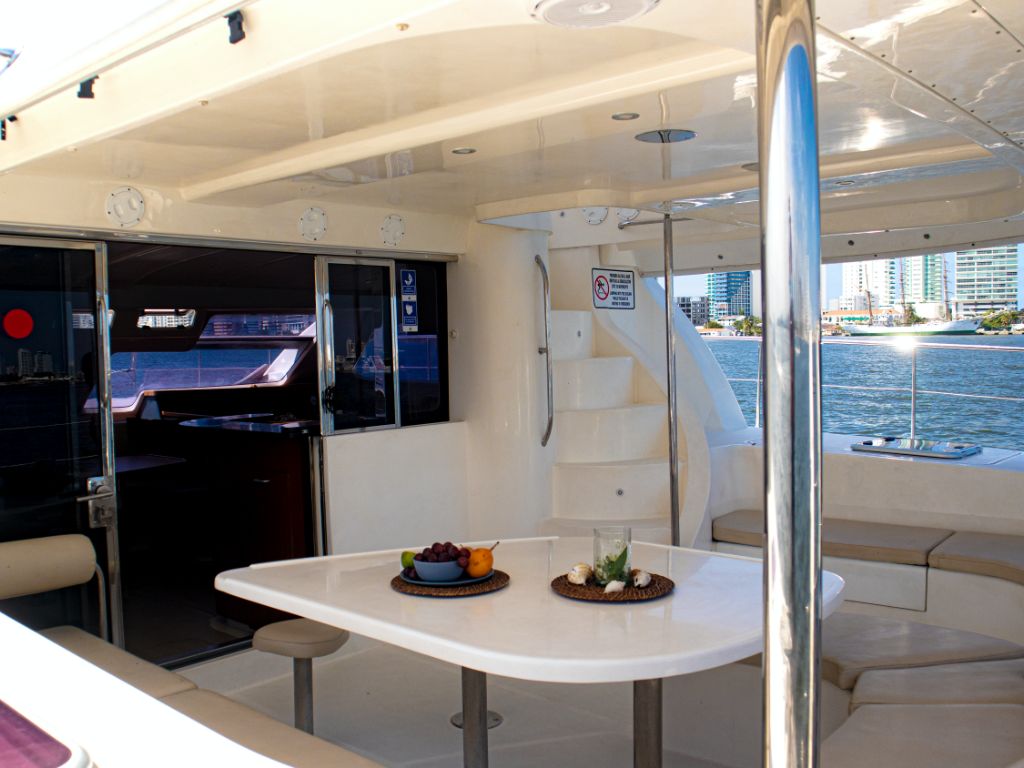 47' Leopard yacht charter in Cartagena, Colombia