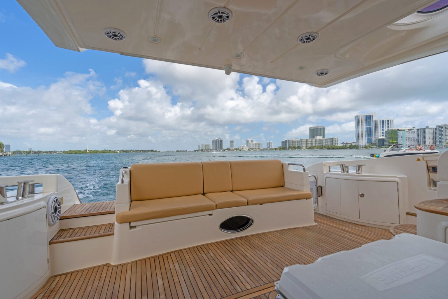 65′ Azimut + Water Toys + Jetski 1Hr, private yacht charter in Miami