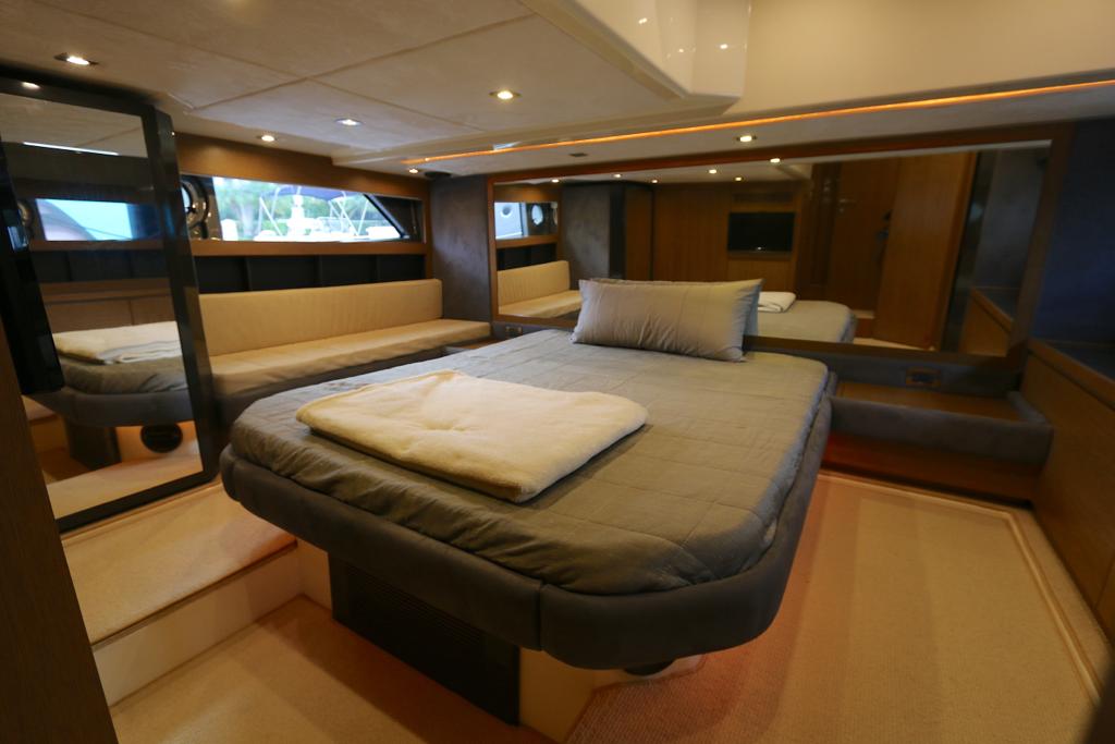 52′ Azimut Atlantis + Water Toys, private yacht charter in Miami