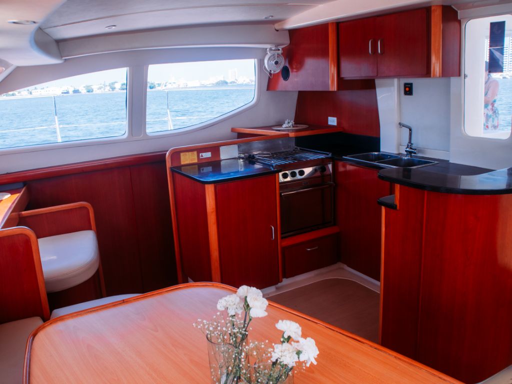 47' Leopard yacht charter in Cartagena, Colombia