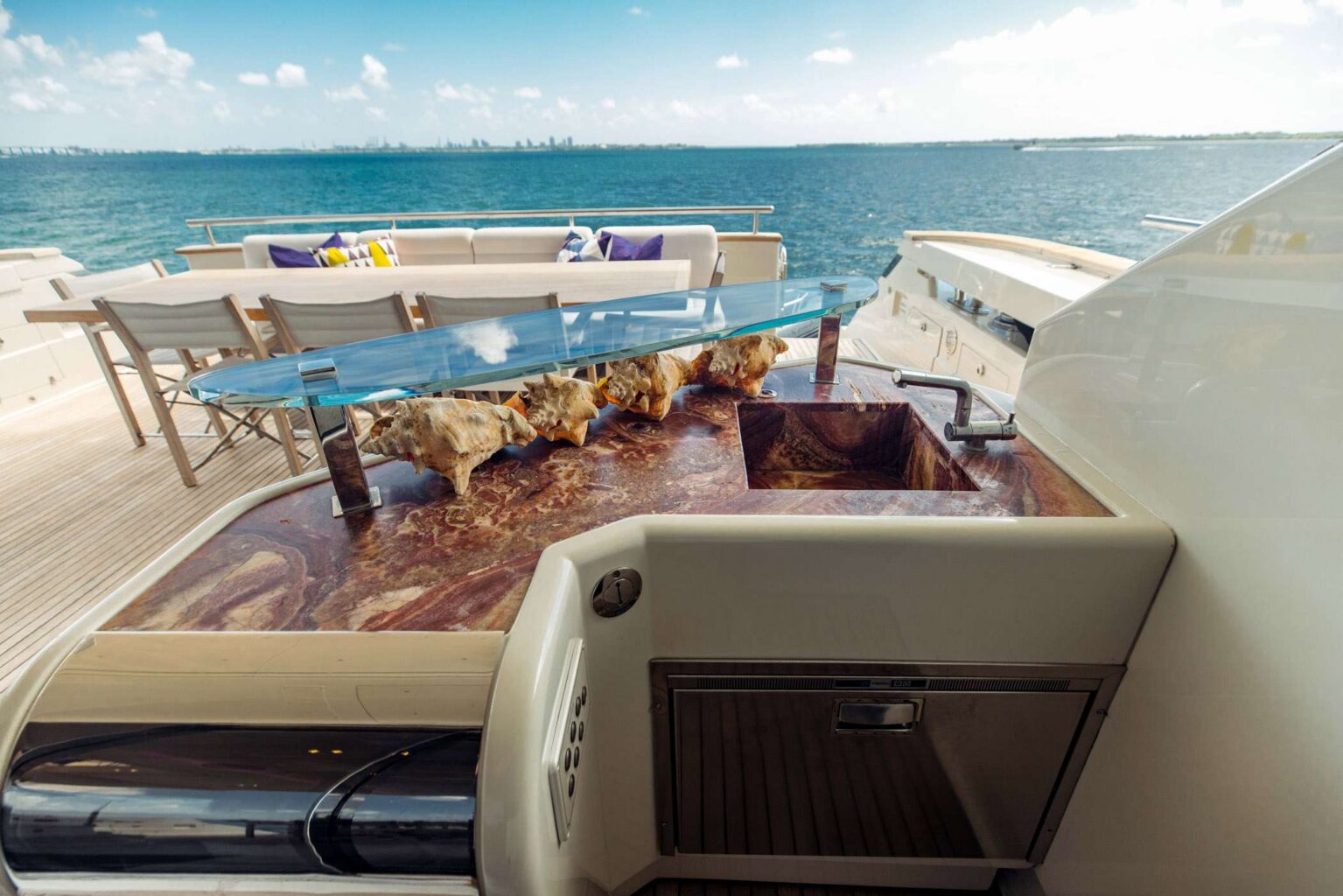 105′ Dominator + Water Toys + Jacuzzi