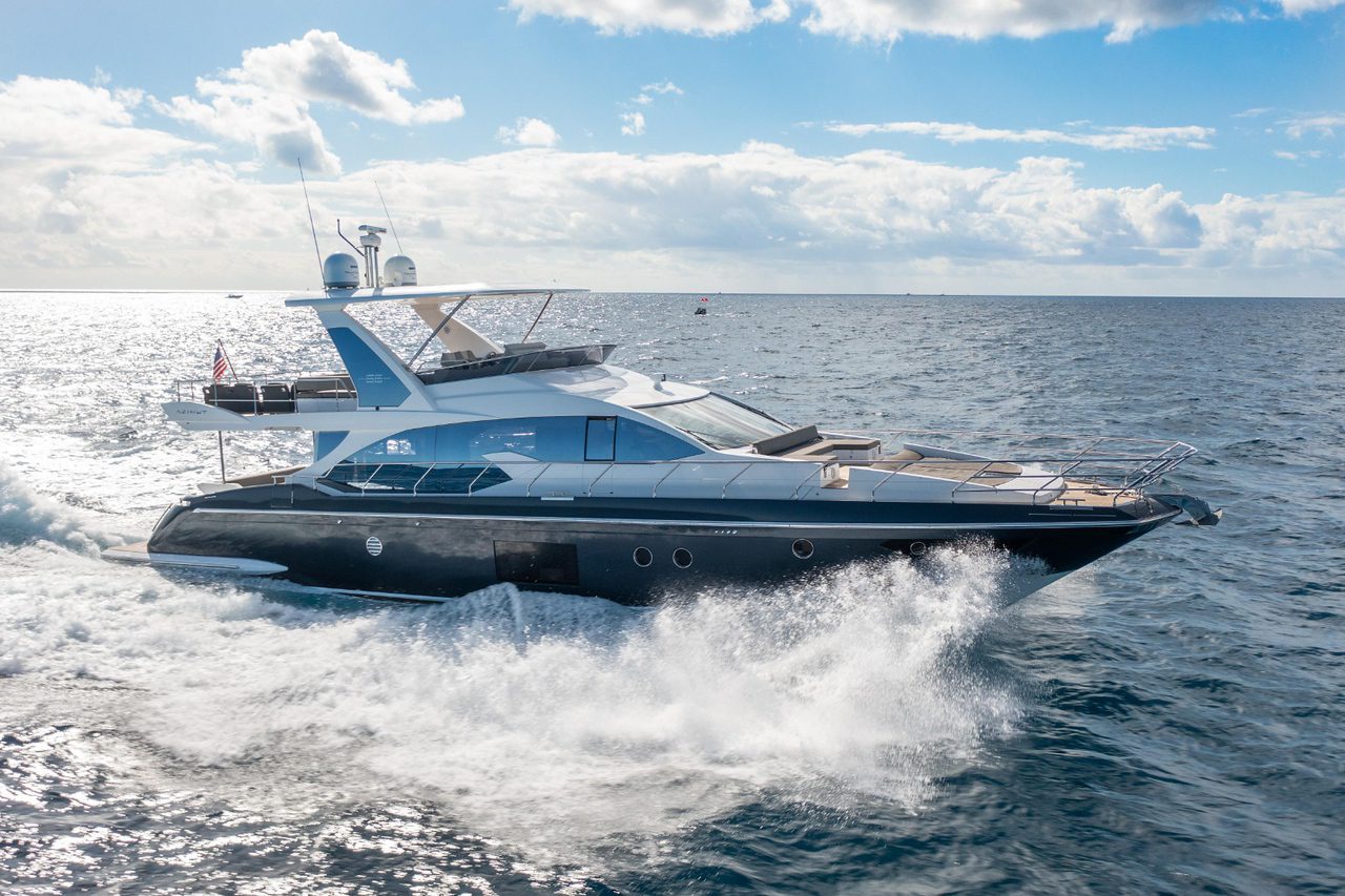 66′ Azimut + Water Toys, private yacht charter in Miami