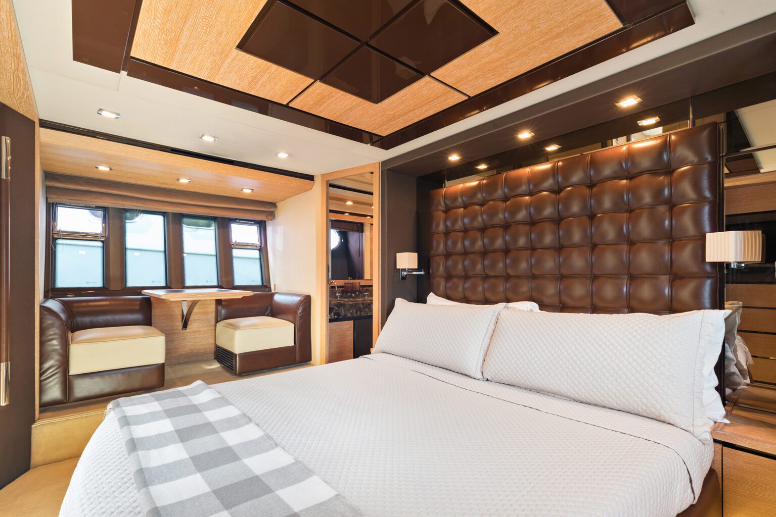 70′ Azimut Fly + Water Toys, private yacht charter in Miami