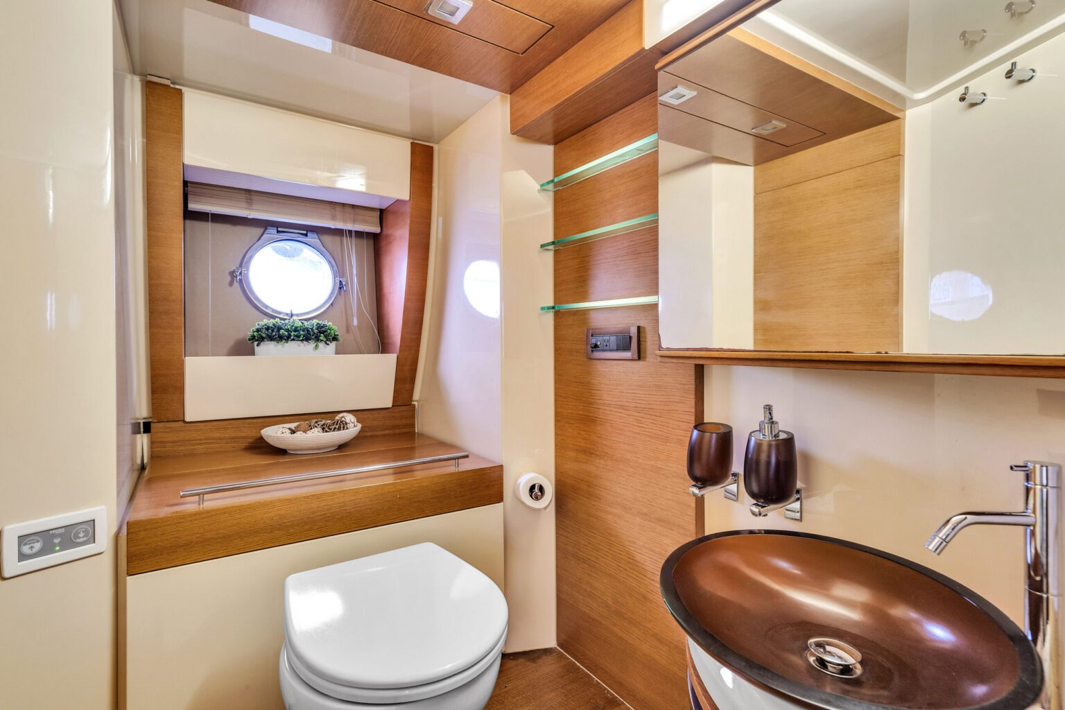 65′ Azimut + Water Toys + Jetski 1Hr, private yacht charter in Miami