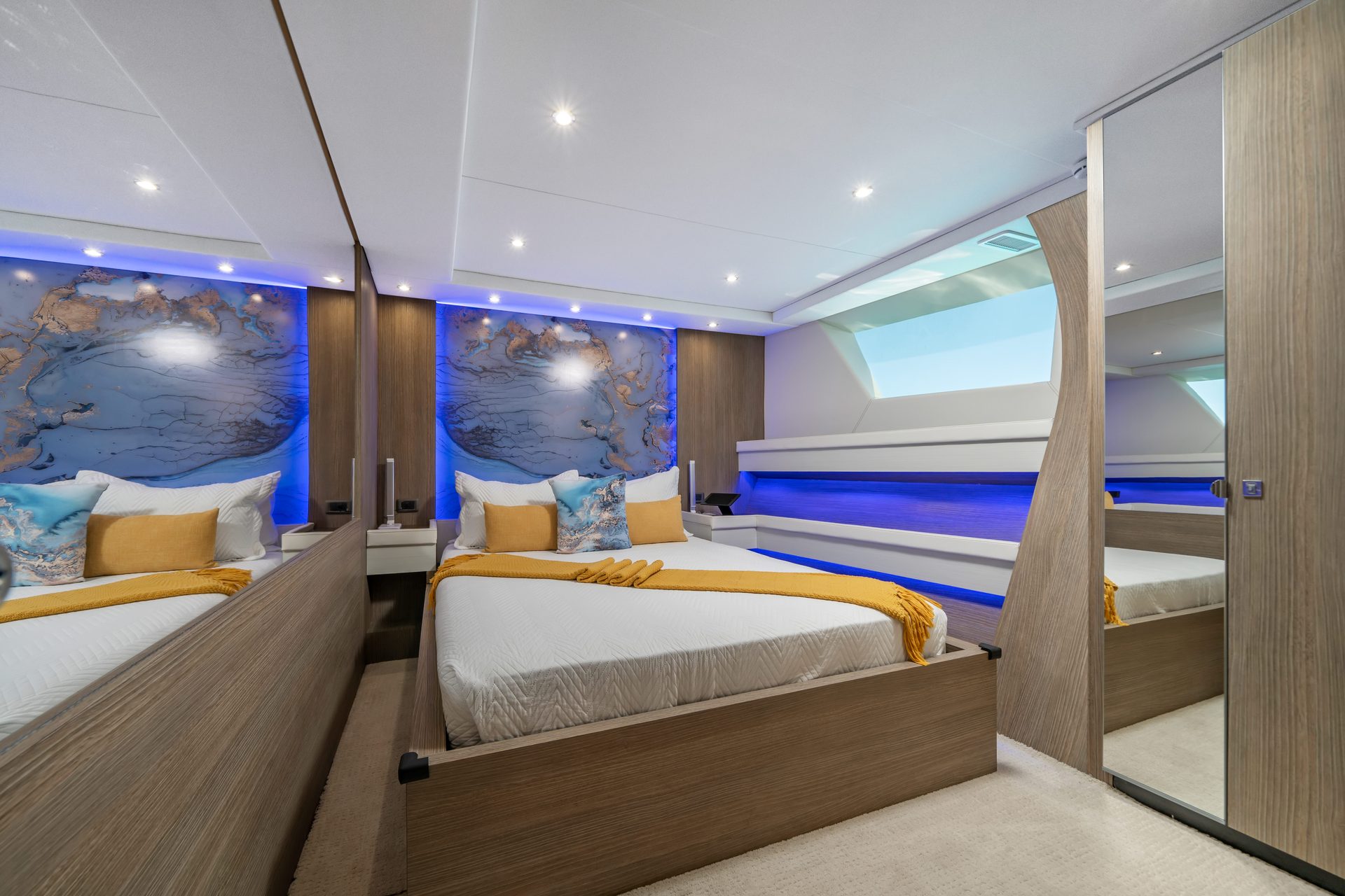 110' Julianne luxury yacht charter in Nassau, Bahamas