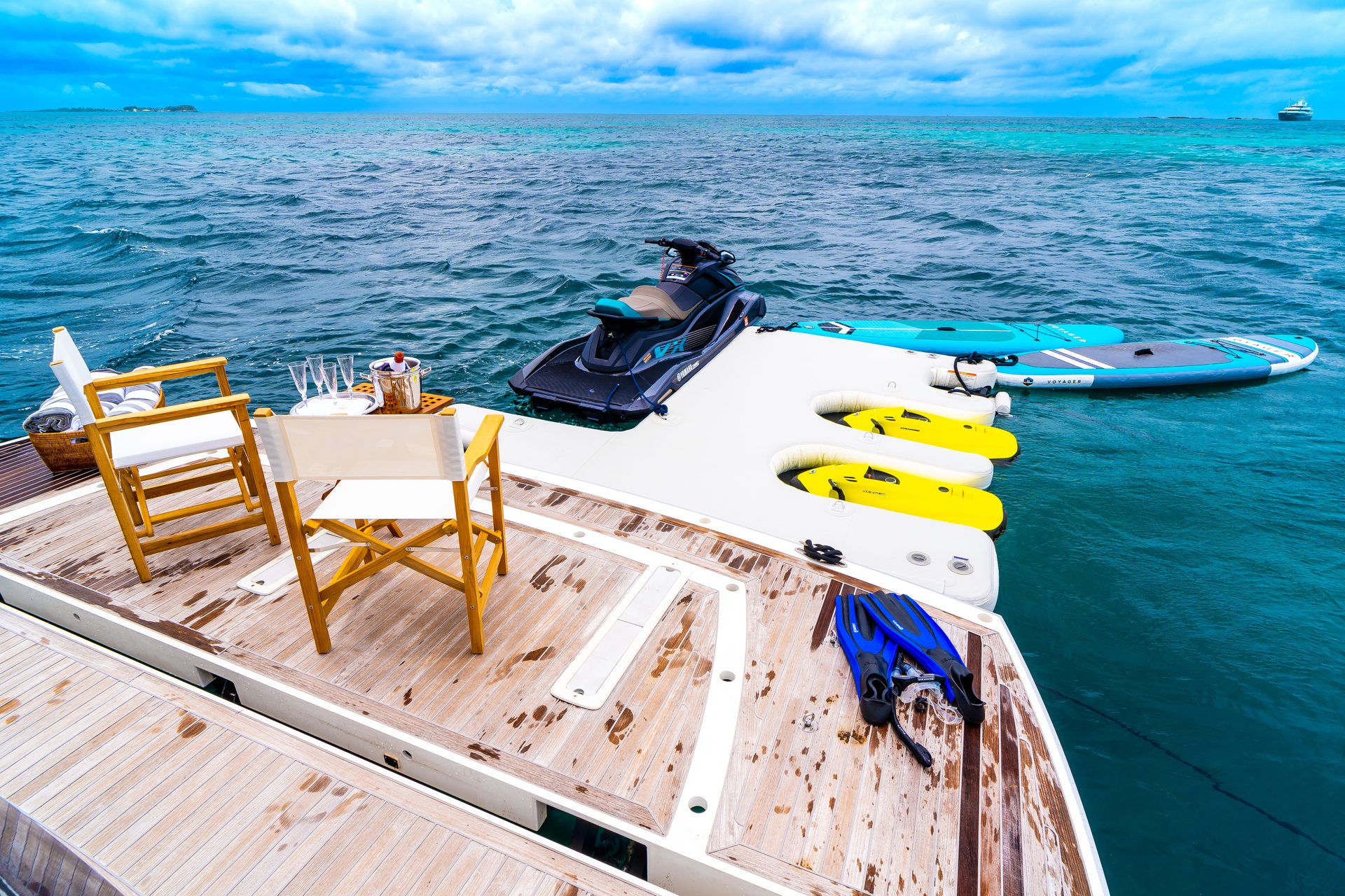75' Daddy's luxury yacht charter in Nassau, Bahamas
