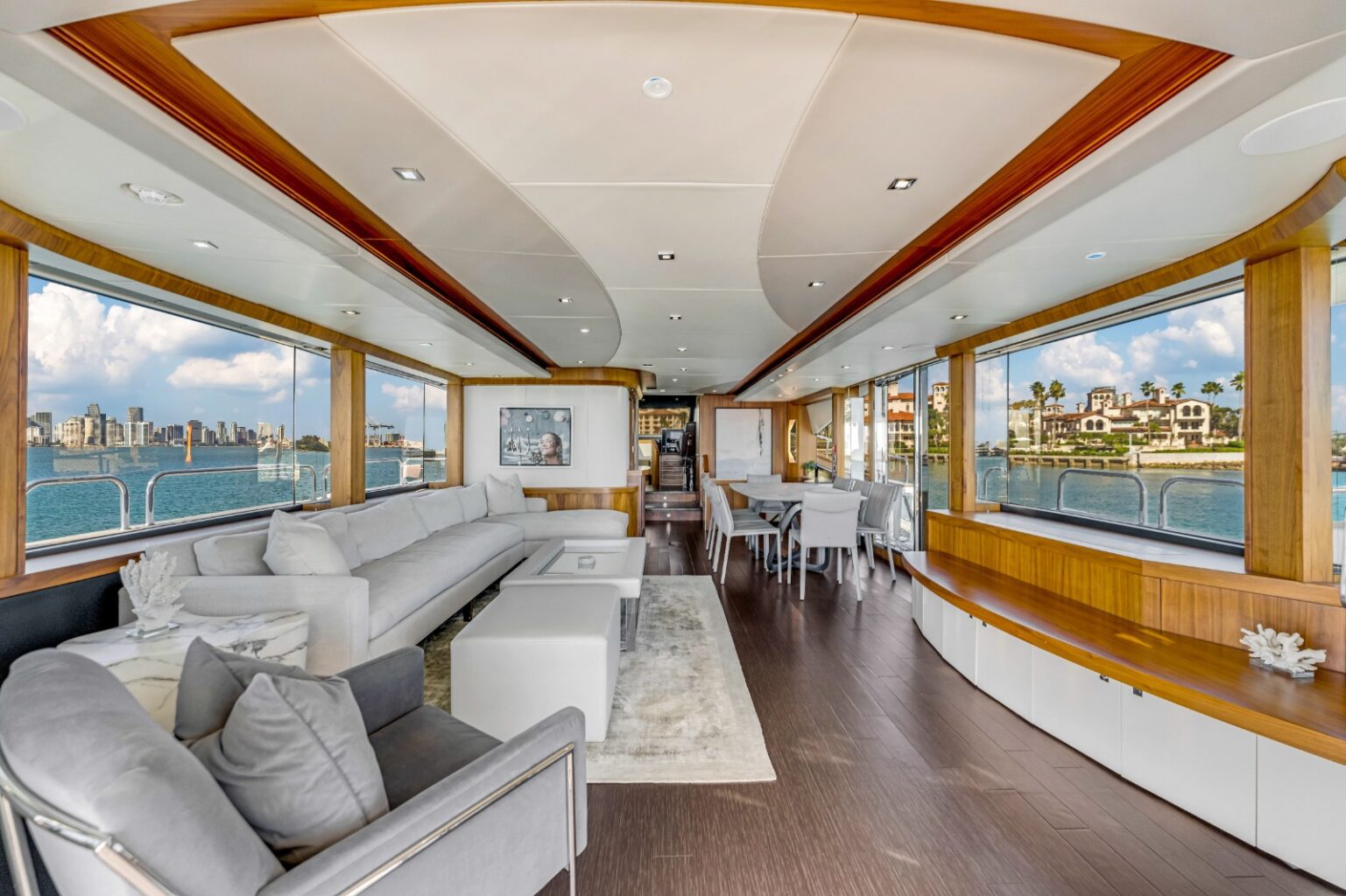 92′ Sunseeker + Water Toys