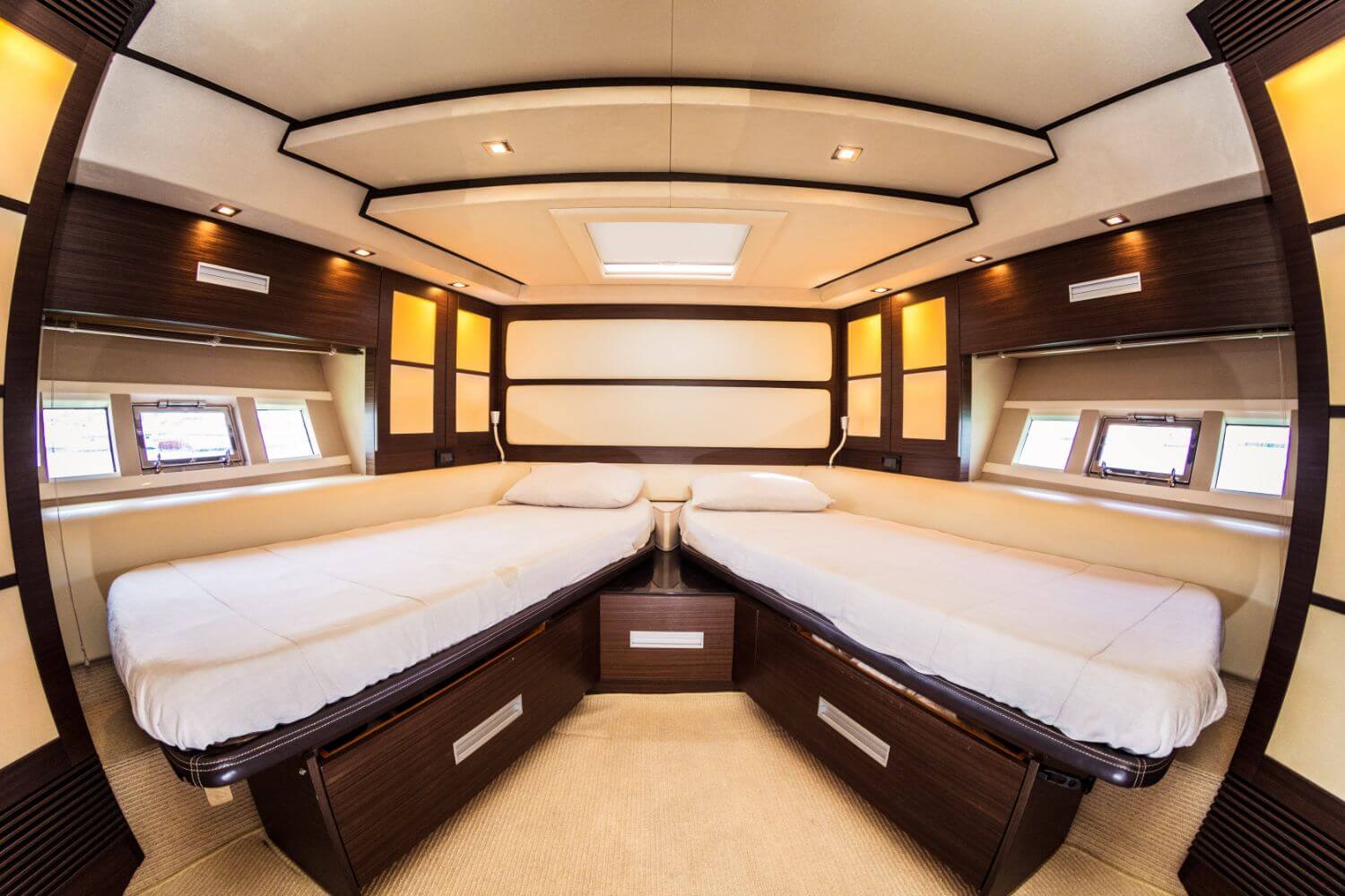62' Azimut Sport yacht charter in Cartagena, Colombia