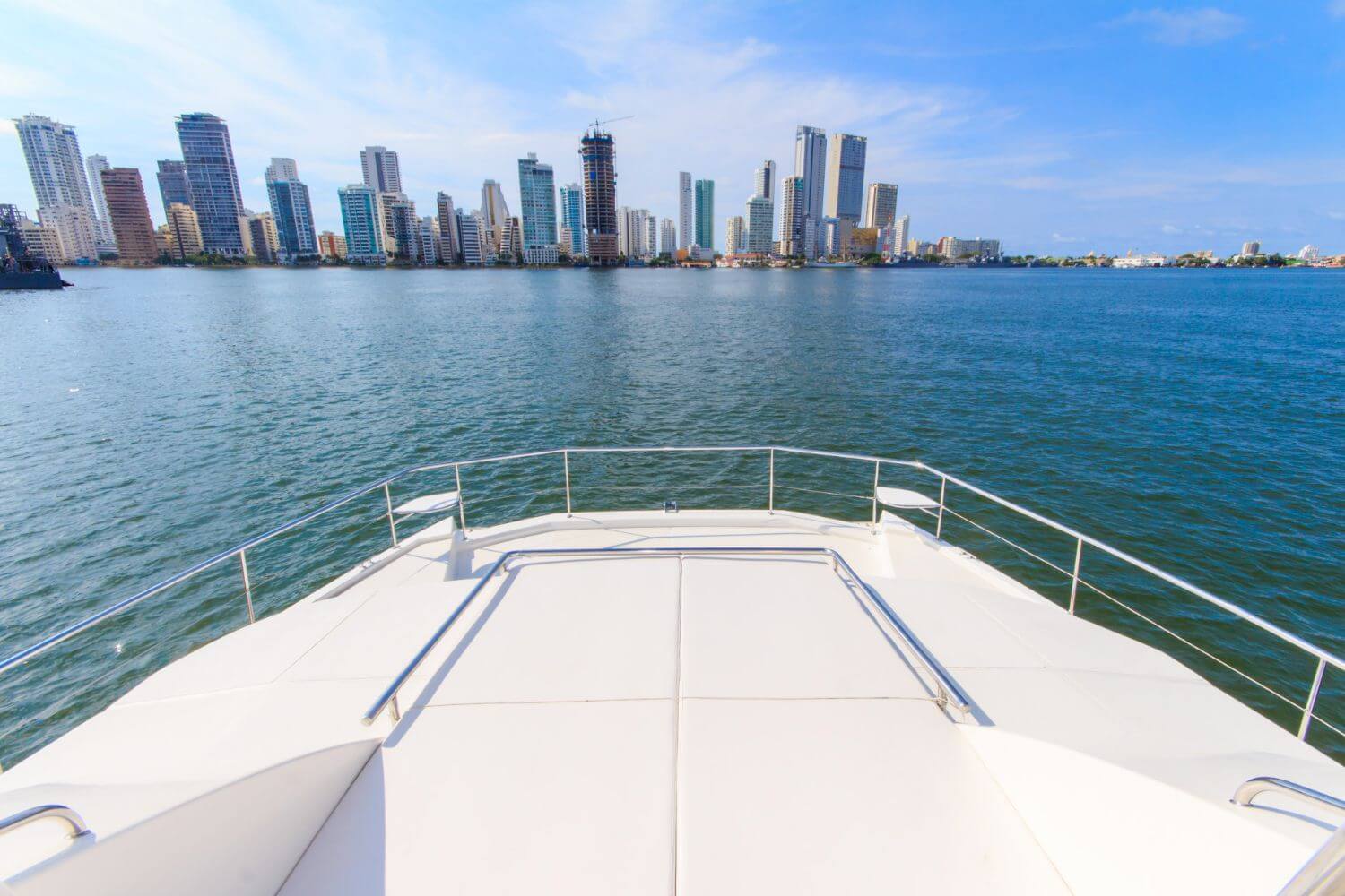 43' Leopard yacht charter in Cartagena, Colombia