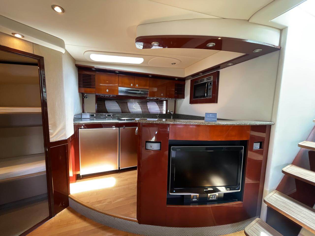 62' Sea Ray Sundancer yacht charter in Cartagena, Colombia