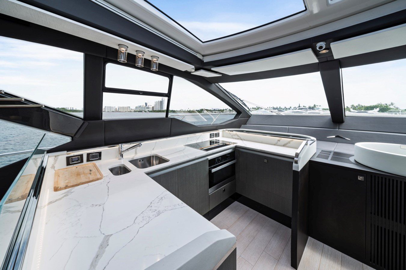 72′ Azimut D + Water Toys, private yacht charter in Miami