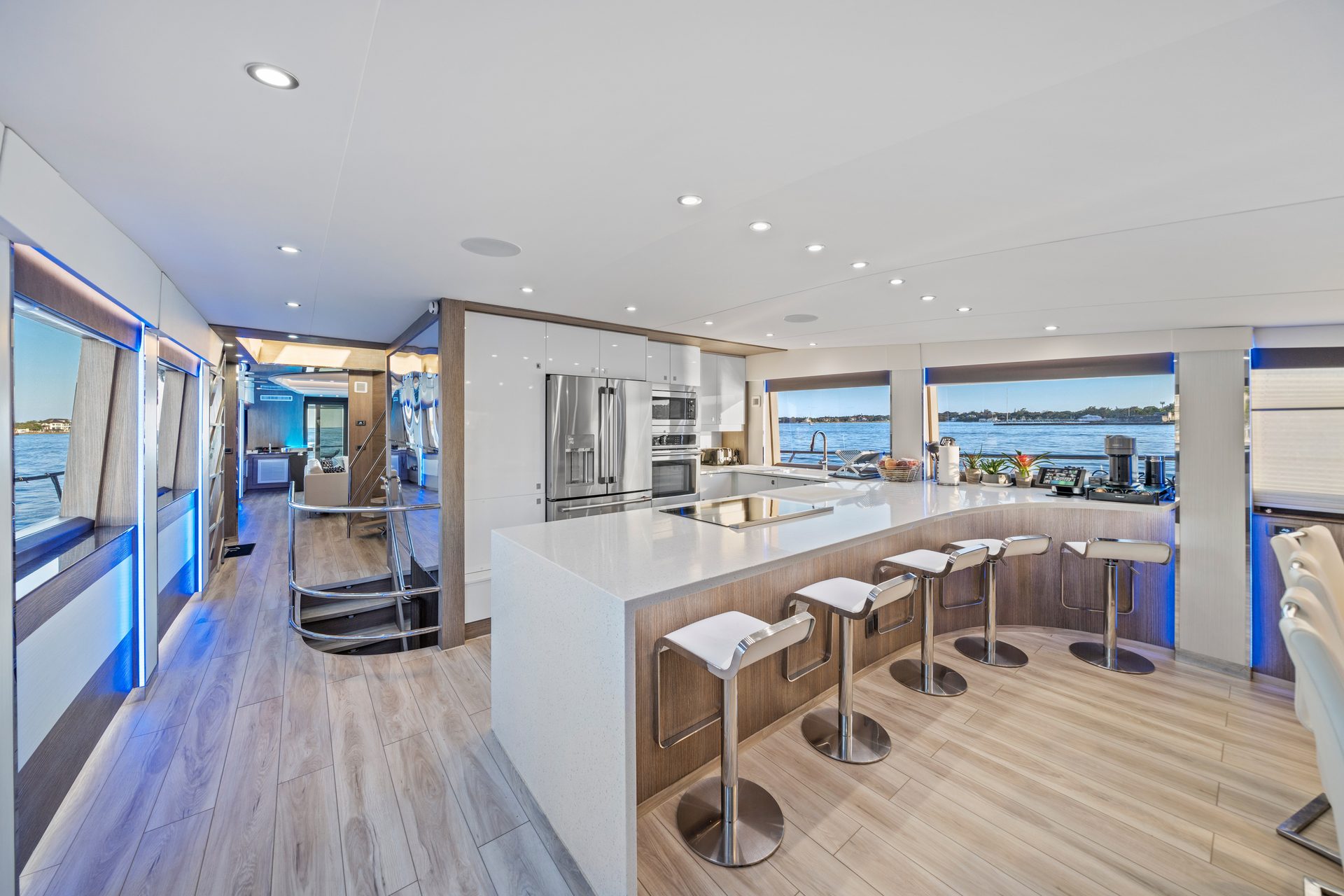 110' Julianne luxury yacht charter in Nassau, Bahamas