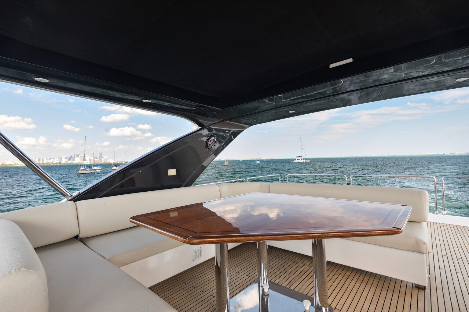 70′ Azimut Fly + Water Toys, private yacht charter in Miami