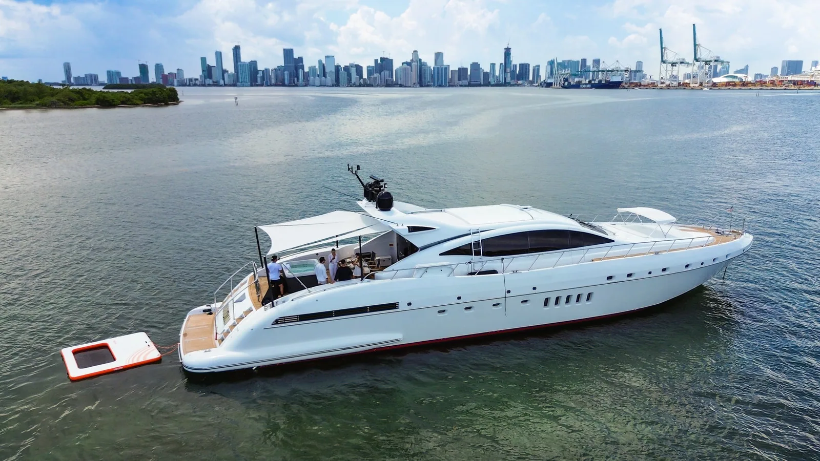 95 foot Mangusta Houdini yacht charter in Miami